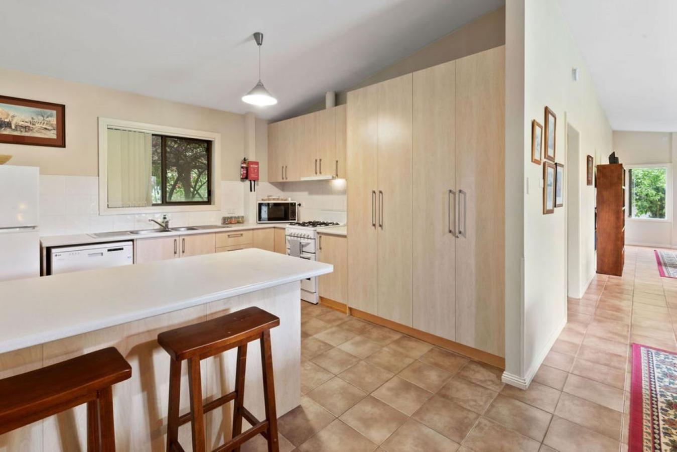 Clarendon Chalets เมาท์แกมเบีย ภายนอก รูปภาพ